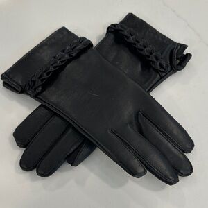 Elegant Black Gloves